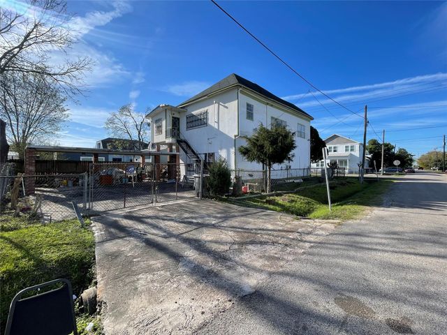 3601 Engelke Street, Houston, TX 77003