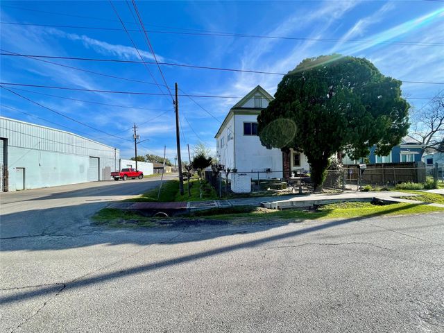 3601 Engelke Street, Houston, TX 77003