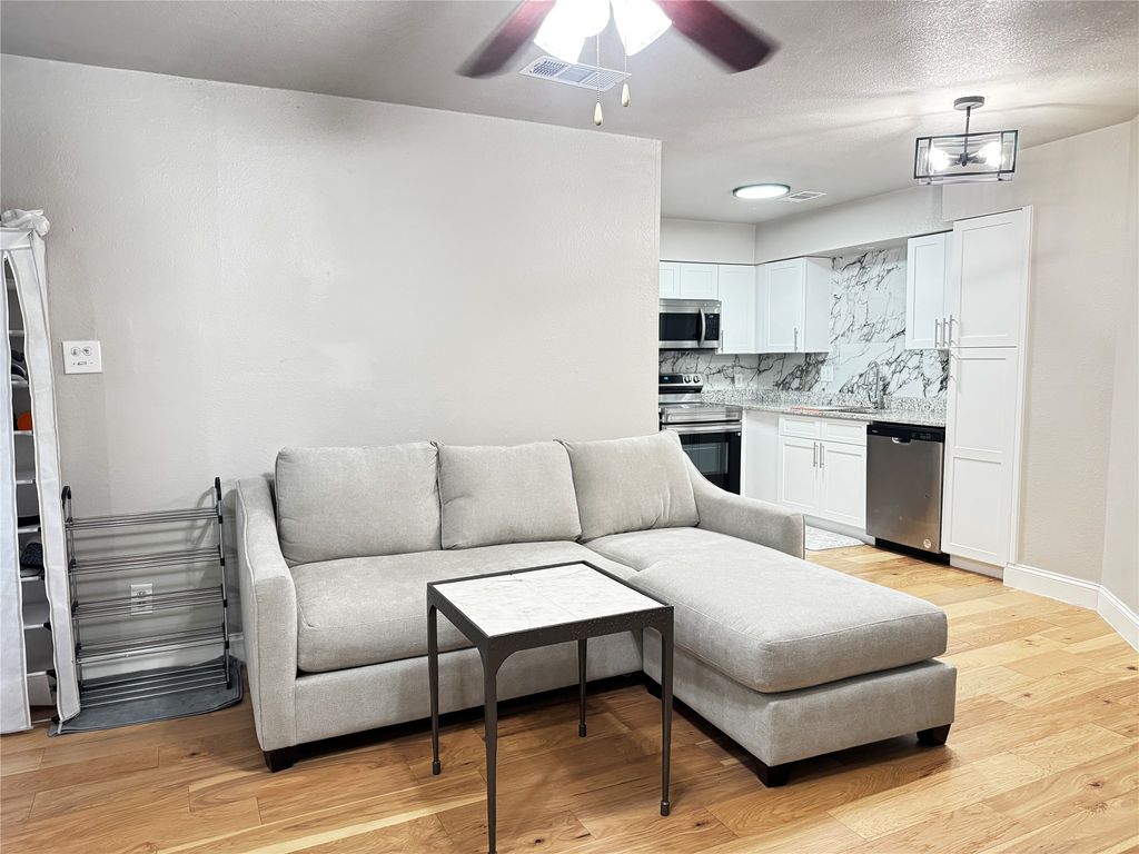 9833 Walnut Street 106, Dallas, TX 75243