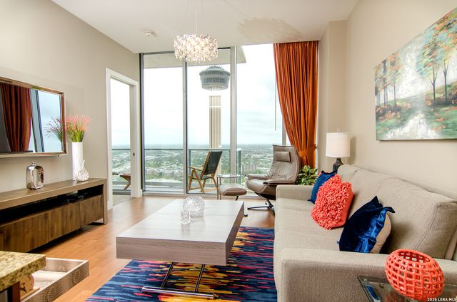 610 E Market St Unit 3017, San Antonio, TX 78205
