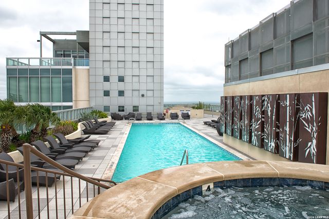 610 E Market St Unit 3017, San Antonio, TX 78205