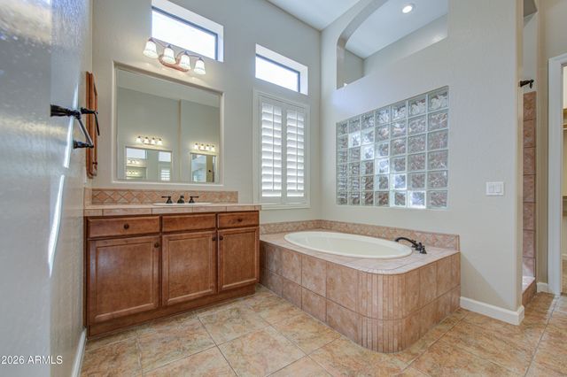 3949 N ARBOLES Circle, Mesa, AZ 85207