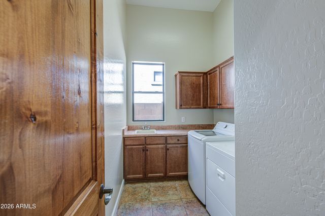 3949 N ARBOLES Circle, Mesa, AZ 85207