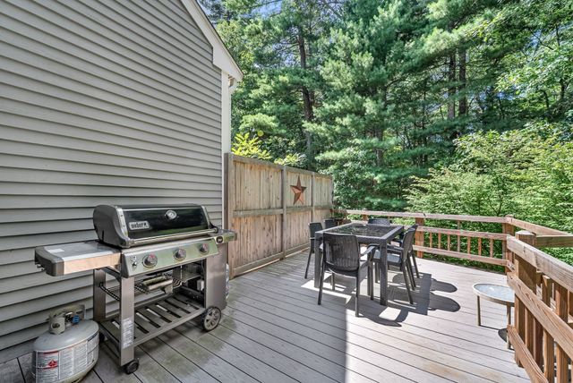 91 Hillside Dr 91, Wayland, MA 01778