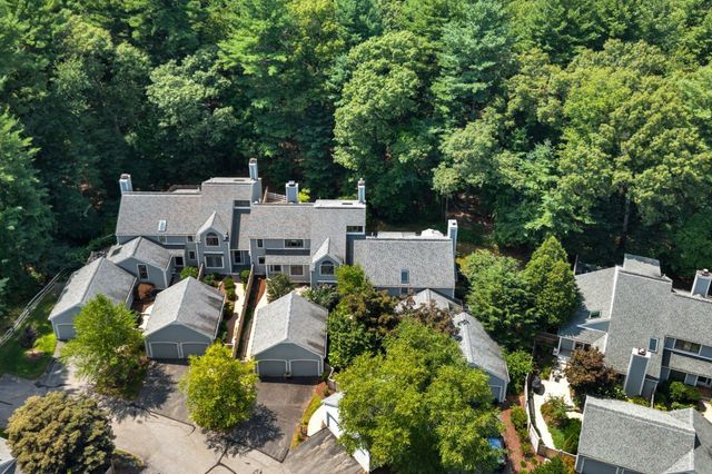 91 Hillside Dr 91, Wayland, MA 01778