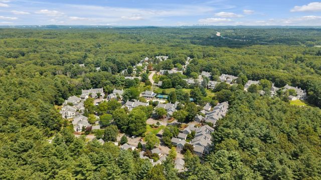 91 Hillside Dr 91, Wayland, MA 01778