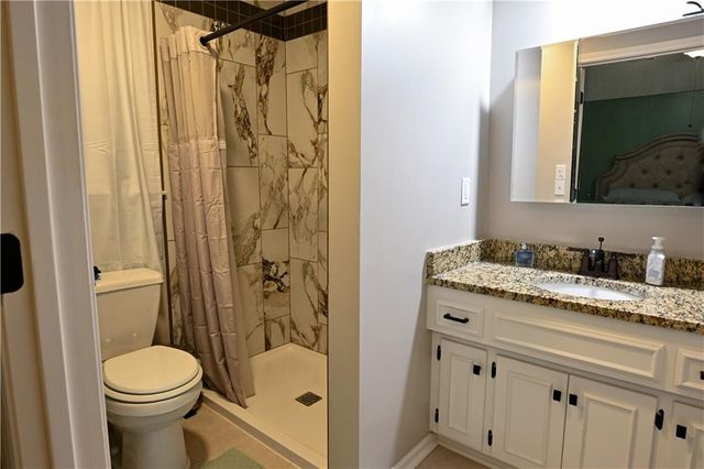 10634 W 102nd Terrace, Overland Park, KS 66214