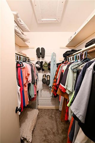 10634 W 102nd Terrace, Overland Park, KS 66214