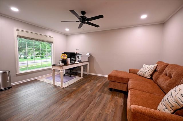 10634 W 102nd Terrace, Overland Park, KS 66214