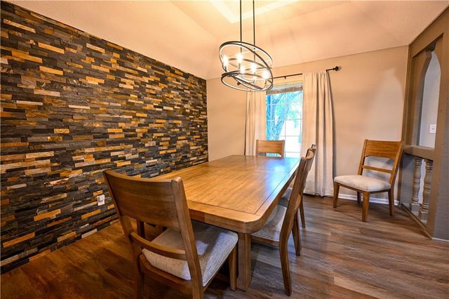 10634 W 102nd Terrace, Overland Park, KS 66214