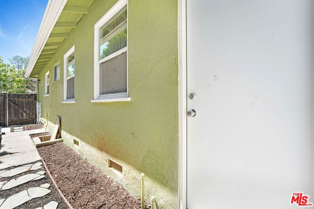 5252 Canoga Avenue, Los Angeles, CA 91364