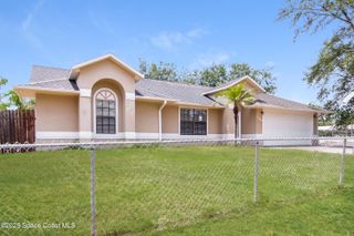 180 Hurtig Avenue NW, Palm Bay, FL 32907