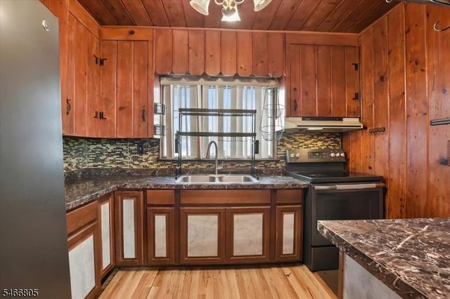 453 Park Ave, City Of Orange Twp., NJ 07050
