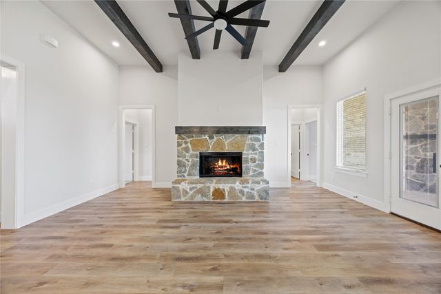 40 Dove Landing, Valley View, TX 76272