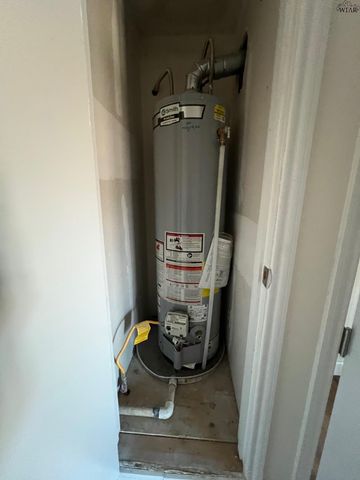 1035 LOUISE LANE, Wichita Falls, TX 76306