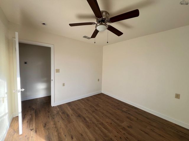 1035 LOUISE LANE, Wichita Falls, TX 76306