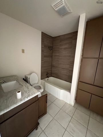 1035 LOUISE LANE, Wichita Falls, TX 76306