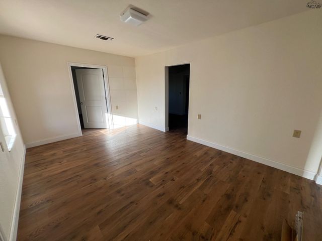 1035 LOUISE LANE, Wichita Falls, TX 76306