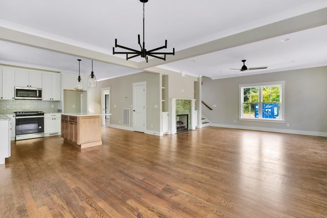 1323 Thomas Avenue 9, Chattanooga, TN 37409