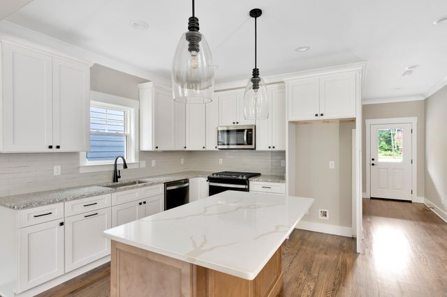 1323 Thomas Avenue 9, Chattanooga, TN 37409