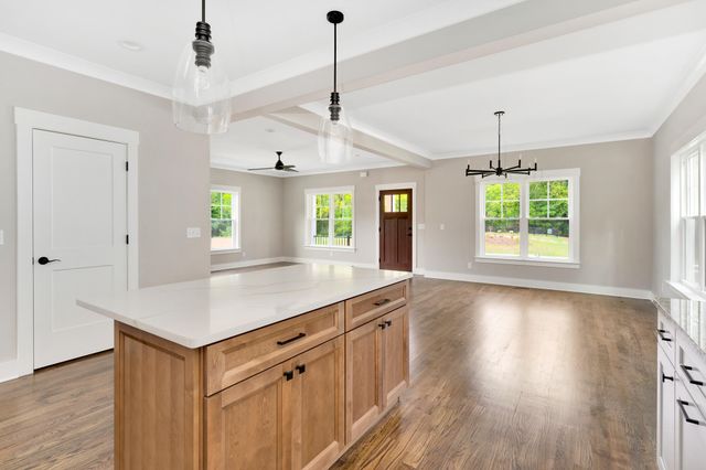 1323 Thomas Avenue 9, Chattanooga, TN 37409