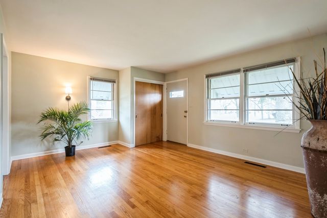 735 Chestnut Street, Deerfield, IL 60015