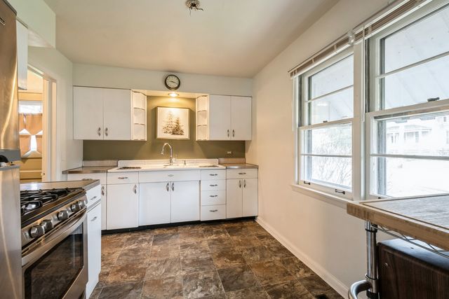 735 Chestnut Street, Deerfield, IL 60015