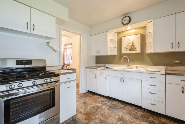 735 Chestnut Street, Deerfield, IL 60015