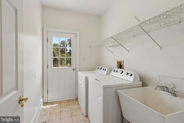 9 WYETH LN, Hockessin, DE 19707
