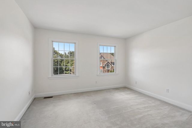 9 WYETH LN, Hockessin, DE 19707