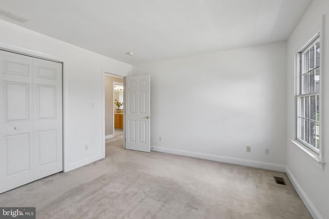 9 WYETH LN, Hockessin, DE 19707