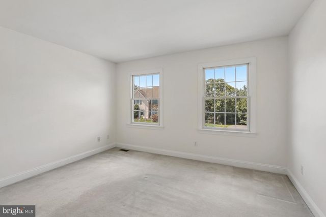 9 WYETH LN, Hockessin, DE 19707