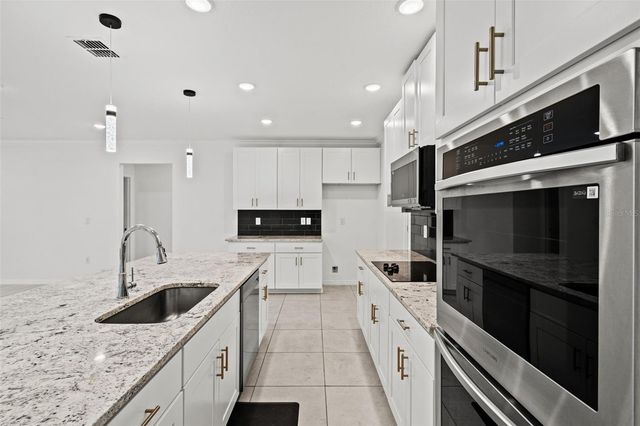 13296 THRASHER AVENUE, Weeki Wachee, FL 34614