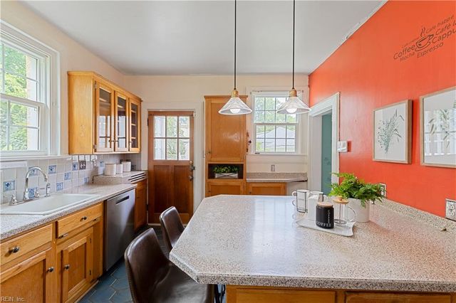 268 E 40th ST, Norfolk, VA 23504