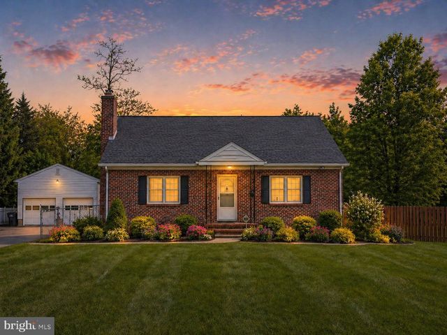 654 W HOLLY AVE, Pitman, NJ 08071