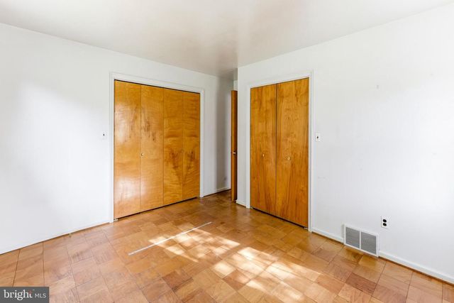 654 W HOLLY AVE, Pitman, NJ 08071