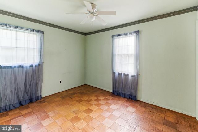 654 W HOLLY AVE, Pitman, NJ 08071