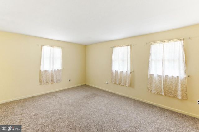 654 W HOLLY AVE, Pitman, NJ 08071