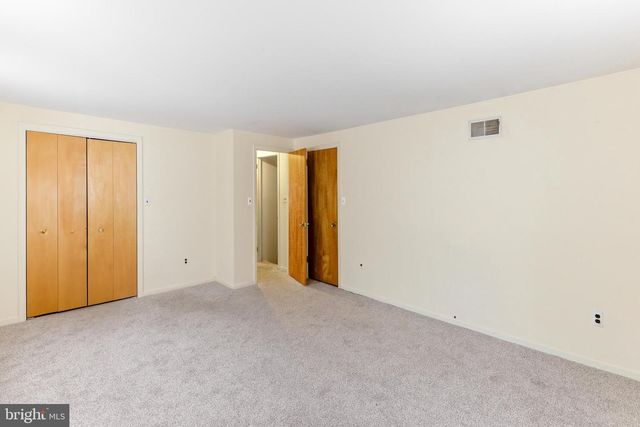 654 W HOLLY AVE, Pitman, NJ 08071