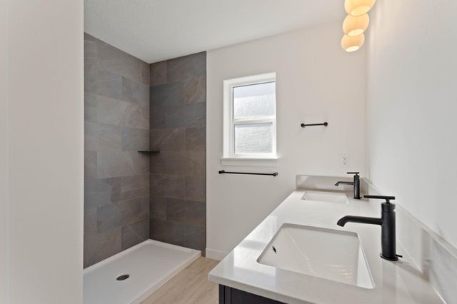 6213 E 13th Ln, Spokane Valley, WA 99212