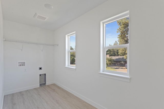 6213 E 13th Ln, Spokane Valley, WA 99212