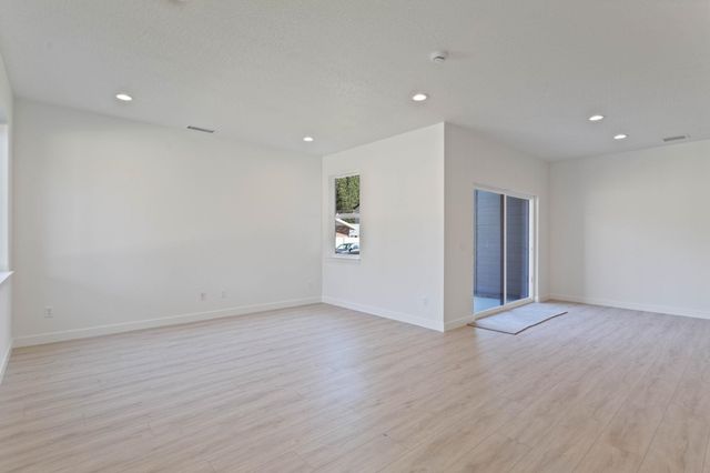 6213 E 13th Ln, Spokane Valley, WA 99212