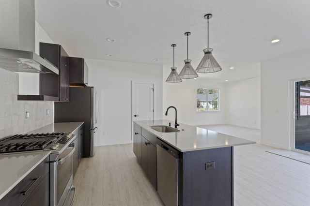 6213 E 13th Ln, Spokane Valley, WA 99212