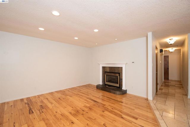 1336 HIDDEN GLEN DR, Modesto, CA 95355