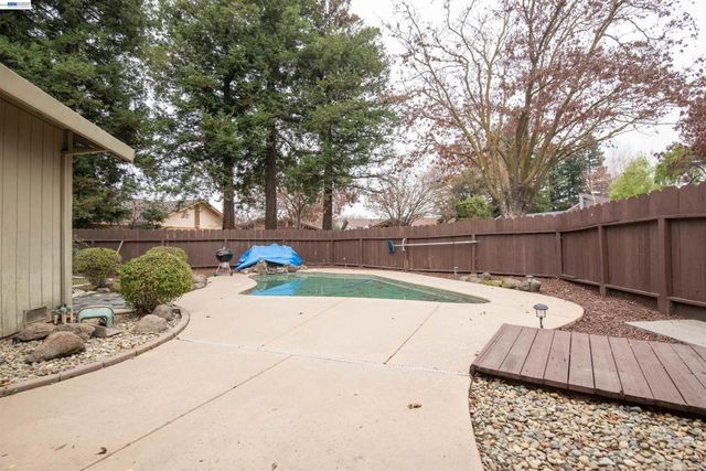 1336 HIDDEN GLEN DR, Modesto, CA 95355
