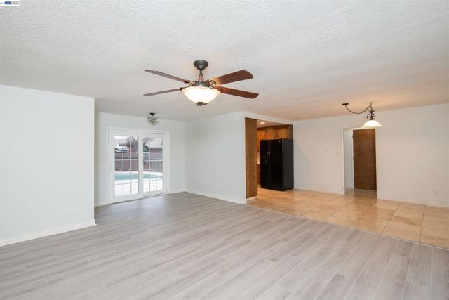 1336 HIDDEN GLEN DR, Modesto, CA 95355