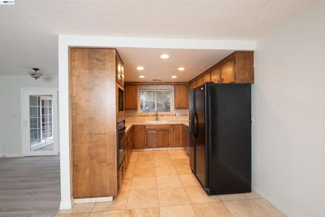 1336 HIDDEN GLEN DR, Modesto, CA 95355