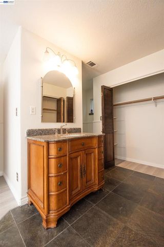1336 HIDDEN GLEN DR, Modesto, CA 95355