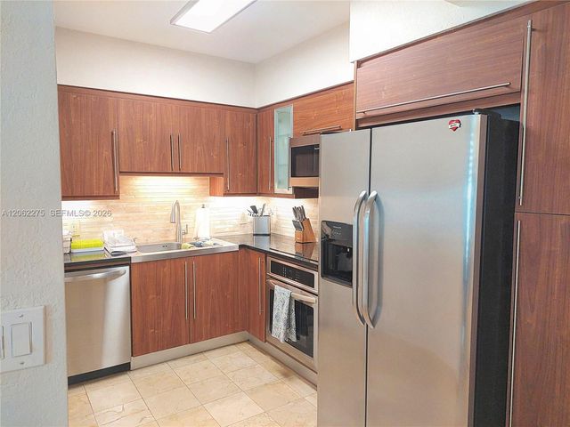 6365 Collins Avenue 905, Miami Beach, FL 33141