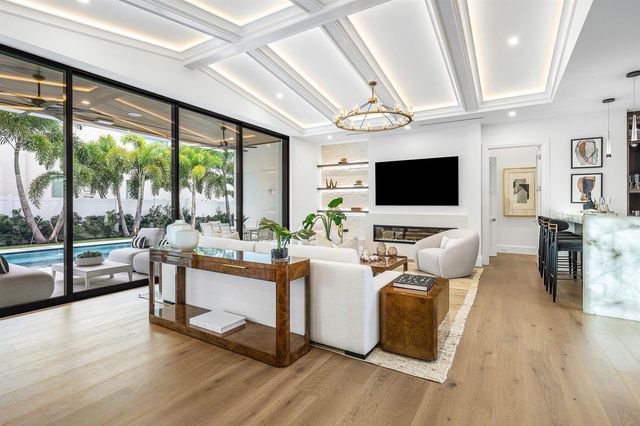 201 NE 4th Avenue, Boca Raton, FL 33432